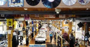 Antique markets and vintage stores