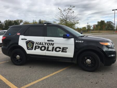 Oakville Daytime Robbery Under Investigation by Police