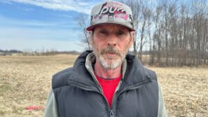 Man Prefers Life on the Streets Over Shelter