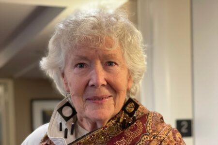 Dinah Christie Captivated Viewers on Party Game