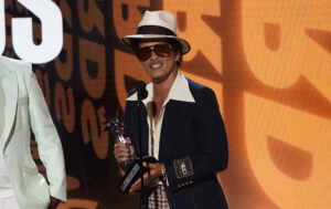 Bruno Mars reschedules Toronto concert amid heavy rain