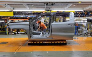 GM Shuts Down Night Shift, Cuts 700 Jobs in Oshawa GM Shuts Down Night Shift, Cuts 700 Jobs in Oshawa