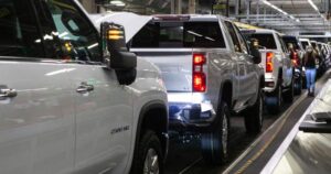Layoffs Loom for 500 Autoworkers in Ontario