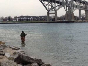 Take Mom Fishing for Free This Weekend in Ontario