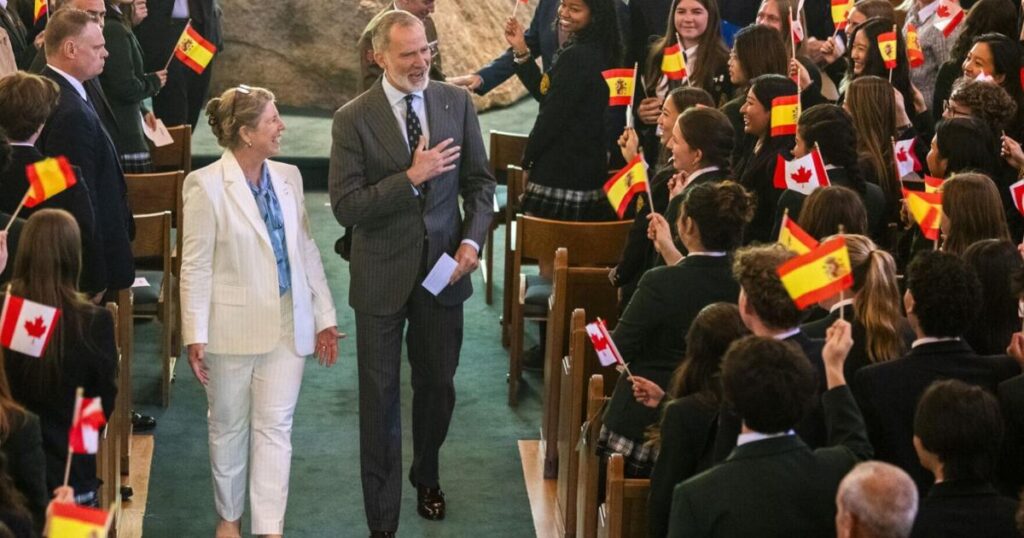 King Felipe VI Returns to Lakefield for a Reunion