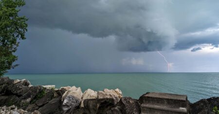 Severe thunderstorm warning issued for Southwestern Ontario