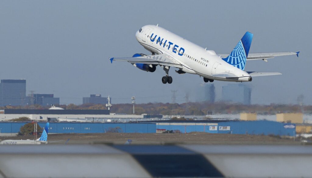 United Airlines to Reduce Flights at O’Hare This Summer