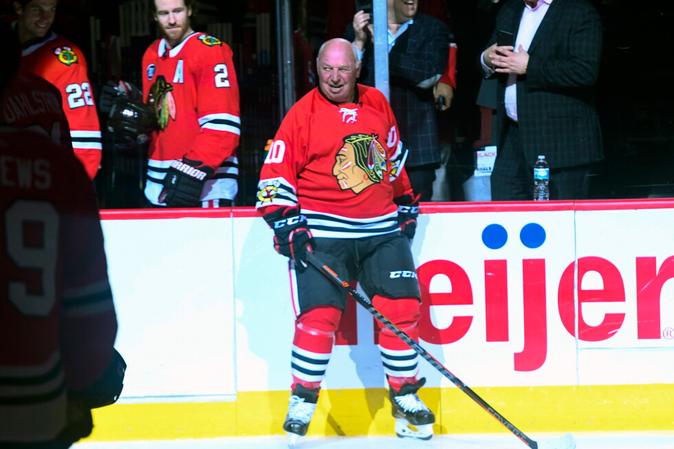 Dennis Hull, Chicago Blackhawks Star, Passes Away at 81 Dennis Hull, Chicago Blackhawks Star, Passes Away at 81