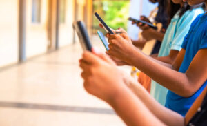 Canada Considers Social Media Restrictions for Kids Under 16