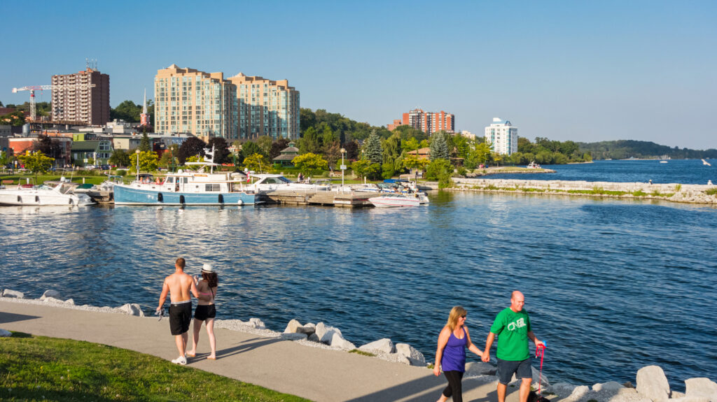 Discover Lake Simcoe: A Perfect Spot for Relaxation and Fun Discover Lake Simcoe: A Perfect Spot for Relaxation and Fun
