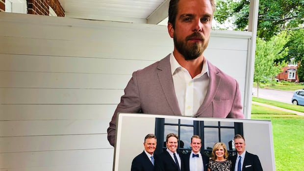 Family Shocked by Funeral Home’s Use of Father’s Obituary Family Shocked by Funeral Home’s Use of Father’s Obituary