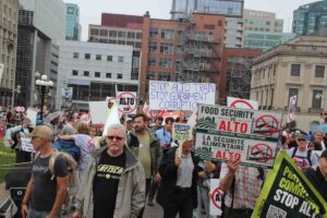 Ont., Que. farmers take Alto high-speed rail protest to Ottawa