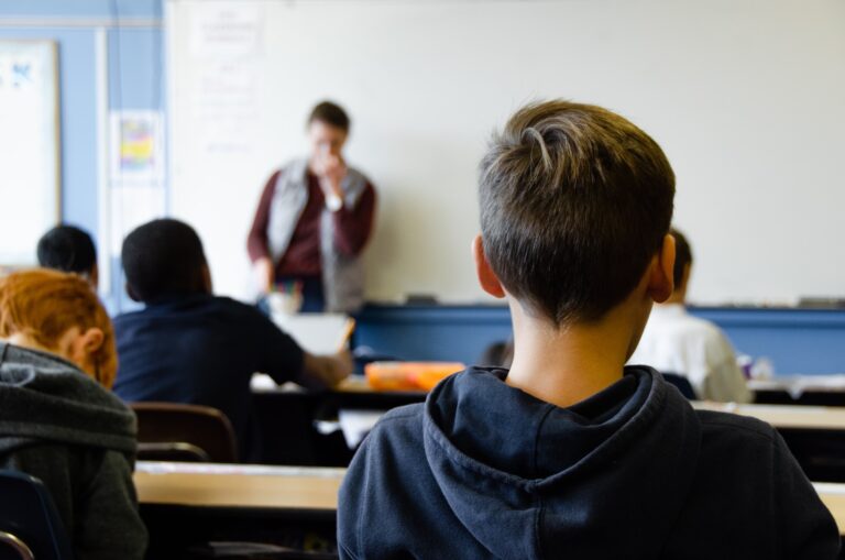 Unions Push for Class Size Reductions in Ontario Schools
