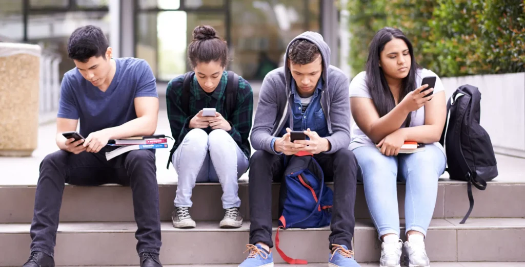 Ontario Student Questions Social Media Restrictions for Teens