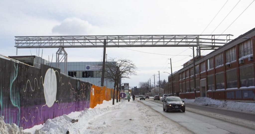 Concerns Raised Over Dangerous Gantry at Old GM Site Concerns Raised Over Dangerous Gantry at Old GM Site
