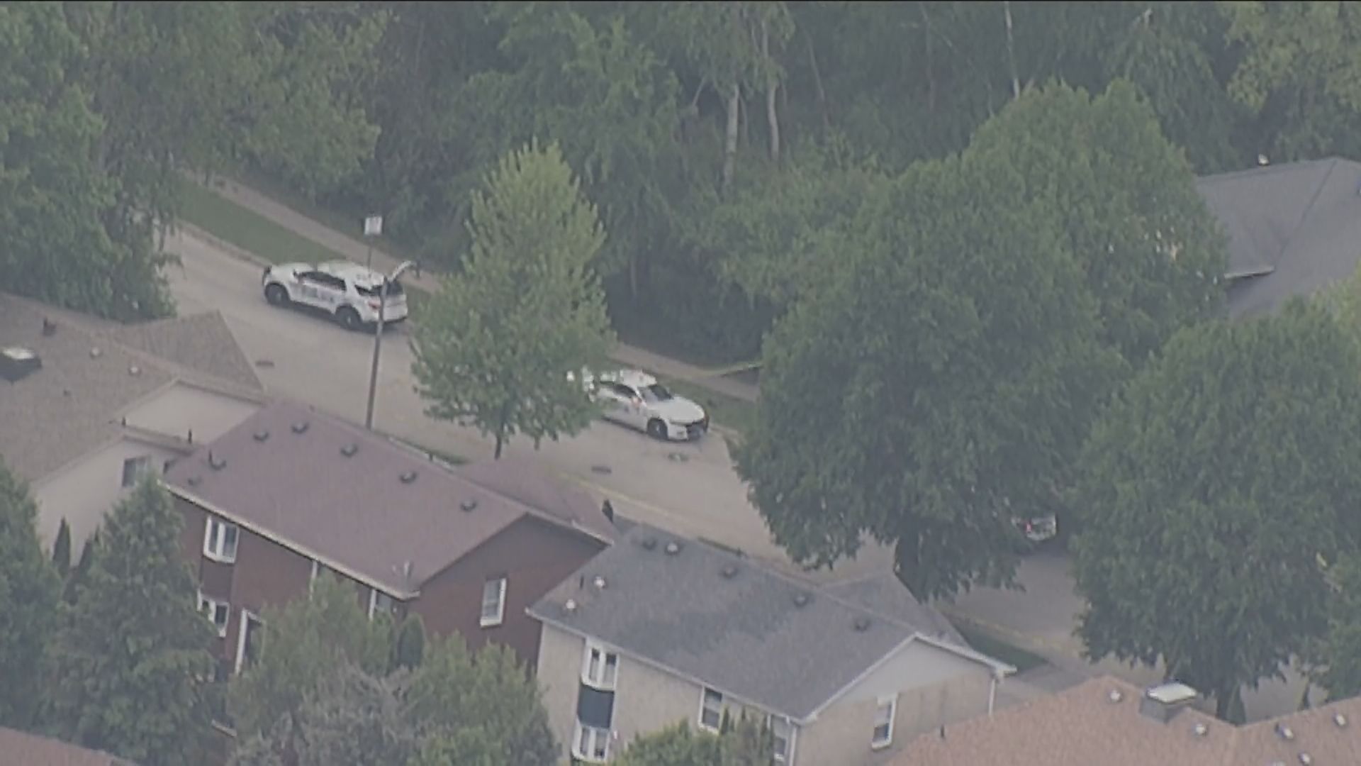 Click to play video: ' Police issue ‘shelter in place’ emergency alert after stabbing in Pickering , Ont.'