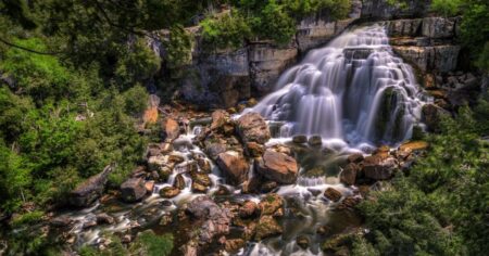 Discover the Stunning 18-Metre Waterfall in Ontario