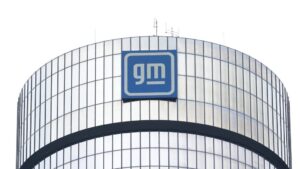 Hundreds of GM Oshawa workers finish final shift Hundreds of GM Oshawa workers finish final shift
