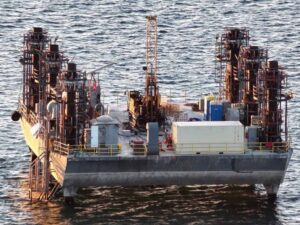 Drilling Platforms on Lake Ontario Near Toronto Wrapping Up Work