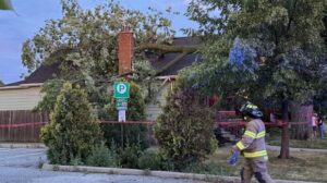 Strong Winds Cause Damage and Power Outages in Southwestern Ontario Strong Winds Cause Damage and Power Outages in Southwestern Ontario