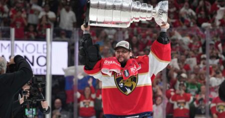 Maple Leafs signings, trades, news
