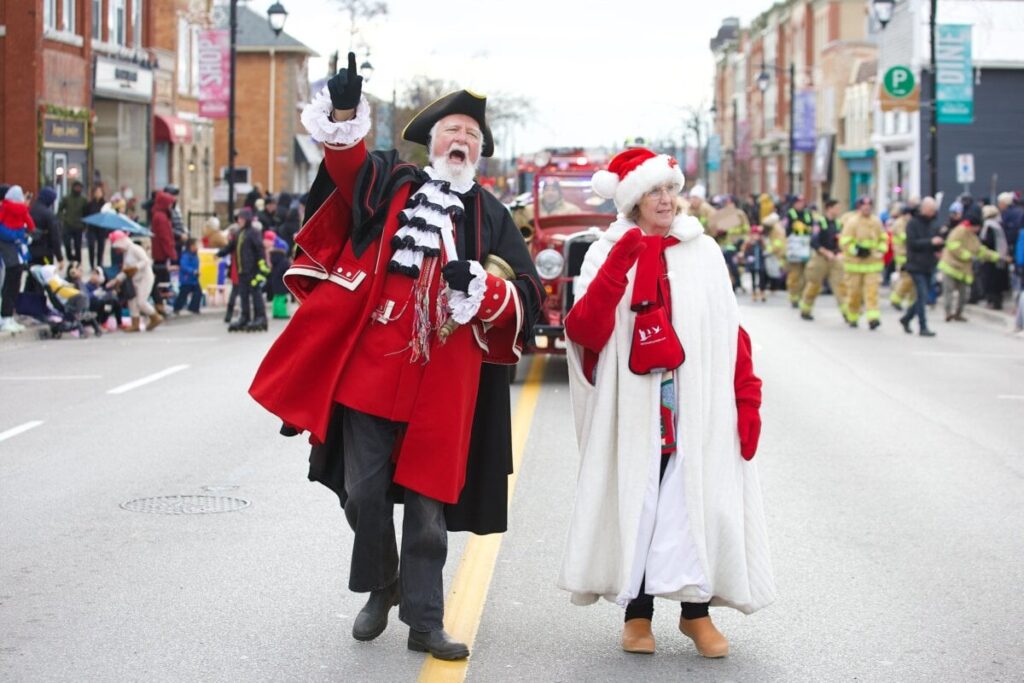 Holiday Festivities Begin in Markham With Santa Parade and Fireworks Holiday Festivities Begin in Markham With Santa Parade and Fireworks