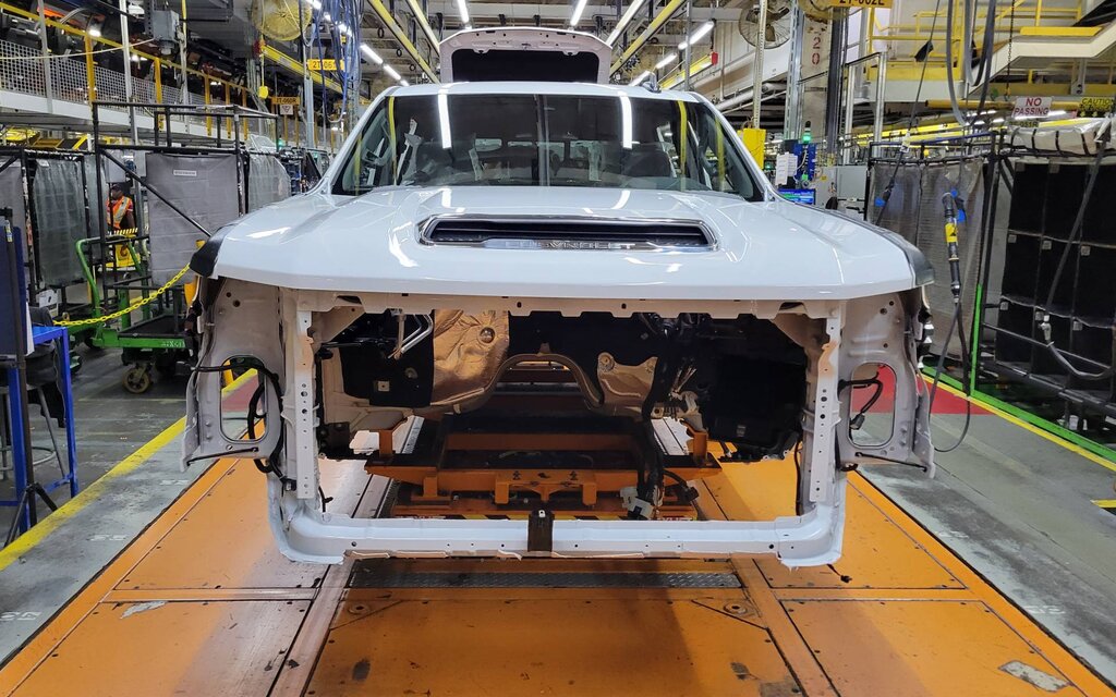 Oshawa’s Chevrolet Silverado 1500 Production at Risk by Late 2026 Oshawa’s Chevrolet Silverado 1500 Production at Risk by Late 2026