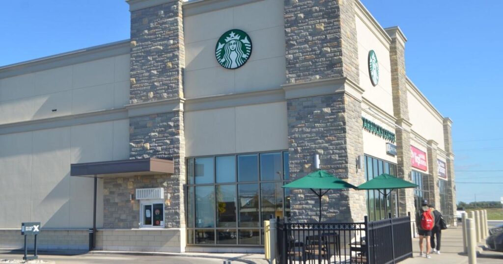 Holiday Hours for Tim Hortons and Starbucks in Ontario Holiday Hours for Tim Hortons and Starbucks in Ontario