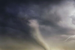 Severe Thunderstorm Warning in Ontario