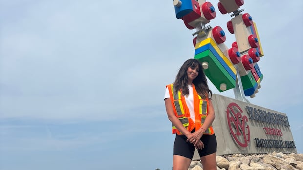 Discover the Artist Behind St. Thomas’ New Sculpture Discover the Artist Behind St. Thomas’ New Sculpture