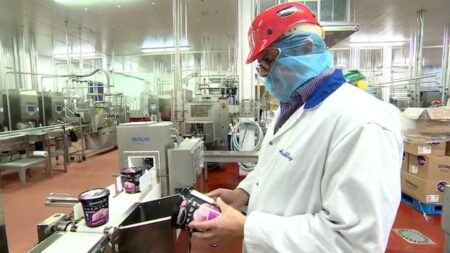 Chapman’s Ice Cream Keeps Prices Steady While Sourcing Locally