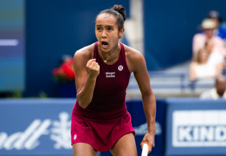 Fernandez Achieves Top 10 Win, Set to Meet Osaka