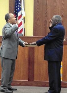 Markham alderman reaps thousands in windfall for serving as acting mayor – Chicago Tribune