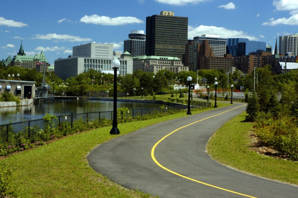 Ottawa’s Cycling Plans Impacted by New Ontario Rules