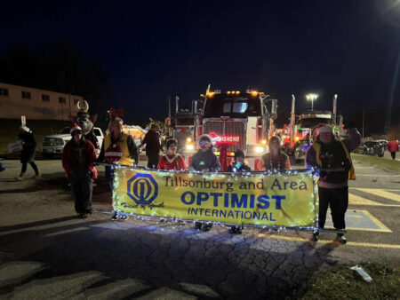 Tillsonburg Gears Up for Santa Parade Tillsonburg Gears Up for Santa Parade