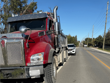 Dump Truck Hits Power Lines in Barrie