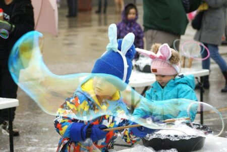 Families Gather for Easter Fun in Port Elgin