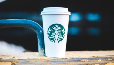 Hamilton Starbucks Employees Unite with the United Steelworkers Hamilton Starbucks Employees Unite with the United Steelworkers