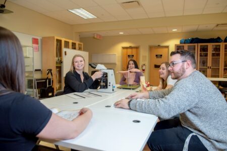 Ontario Supports Medical Students with New Funding Initiative