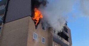 Volunteer firefighters rescue tenants trapped in Tillsonburg, Ont. apartment blaze – London
