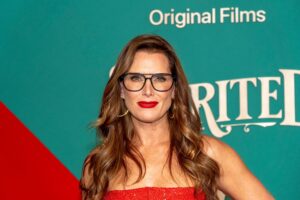 Brooke Shields Dines in Coolest Canadian Neighbourhood
