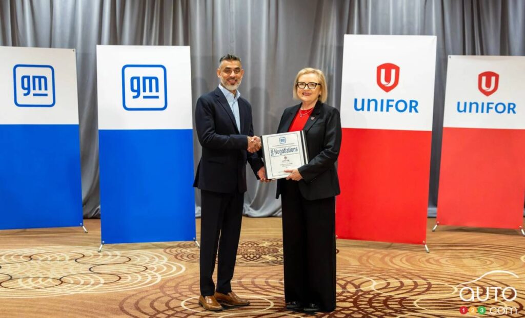 Unifor Seeks GMC Sierra Production in Oshawa