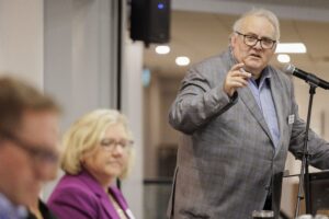London civic election: Mayor candidates square off in Macdonald Cartier Club debate