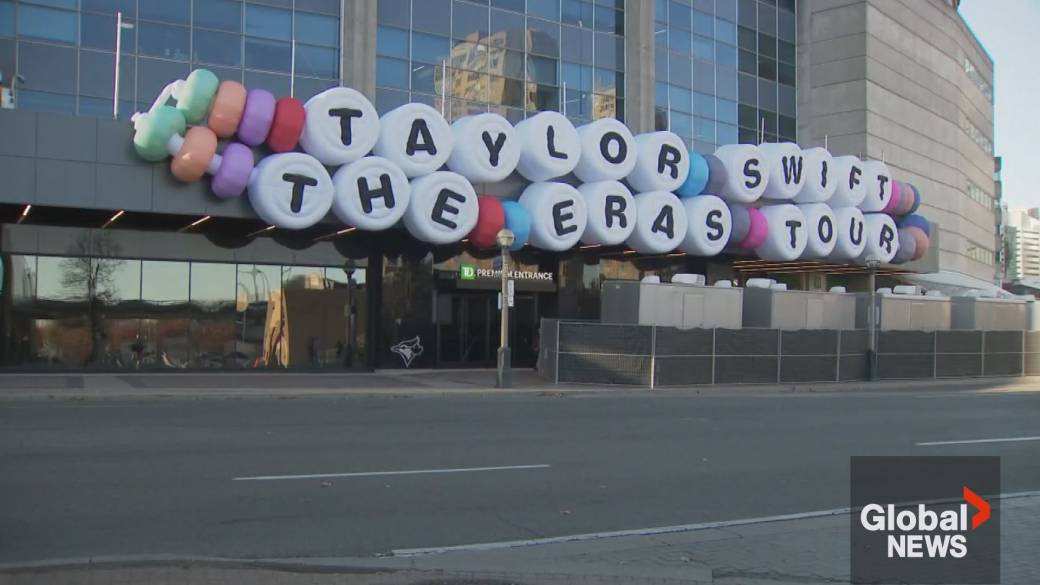Click to play video: 'Couple pleads guilty in Taylor Swift ticket scam'