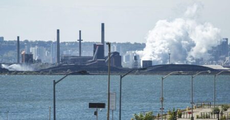 Stelco Didn’t Seek Tariff Help Before Job Cuts