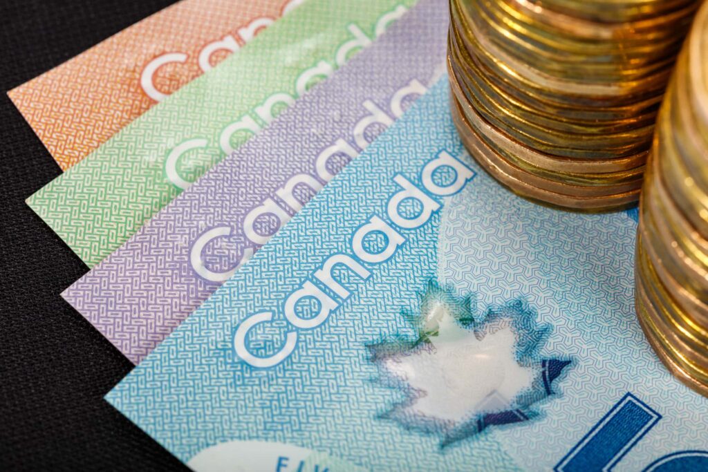 Ontario Raises Minimum Wage to .95