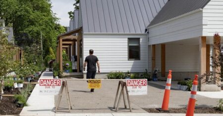 Residents of Pelham Challenge Town’s Building Decisions