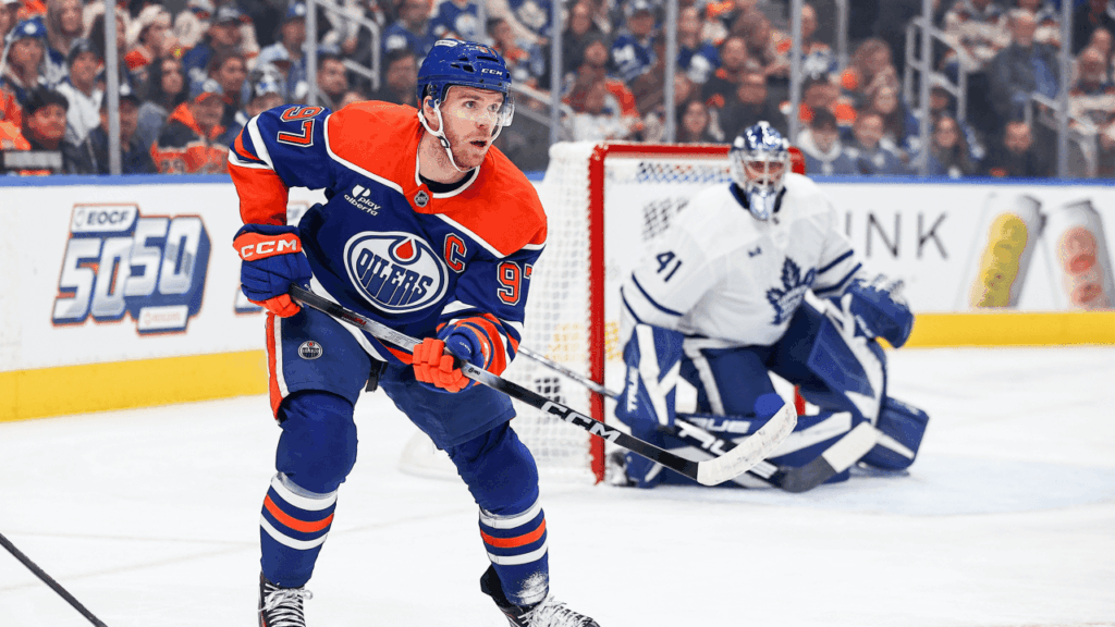 Oilers Struggle Against Maple Leafs in Tough Loss Oilers Struggle Against Maple Leafs in Tough Loss