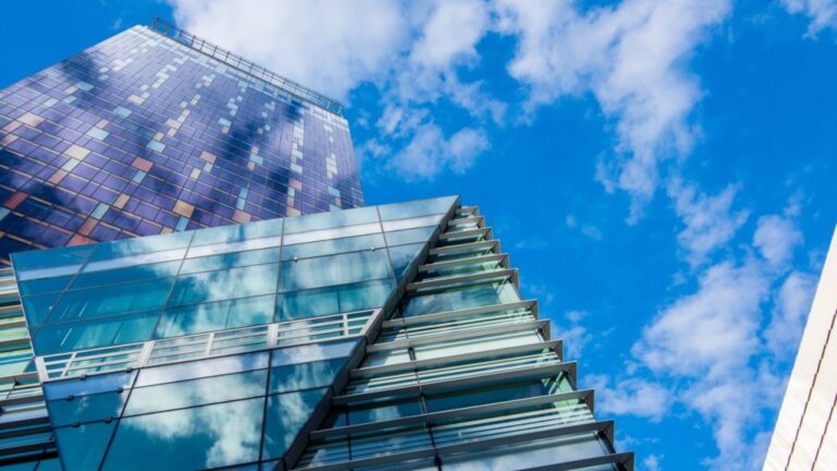 Office Space Demand Shifts Power to Landlords, Says CBRE