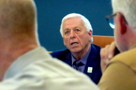 Ron Vandewal Secures Fourth Term as Mayor